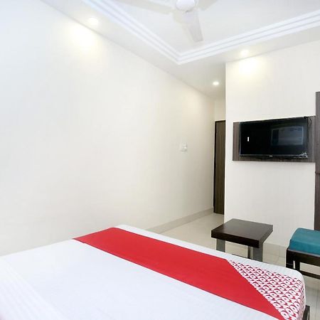 Oyo 12354 Hotel Sangreela Amritsar Exterior photo