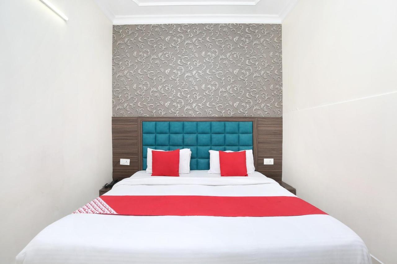 Oyo 12354 Hotel Sangreela Amritsar Exterior photo