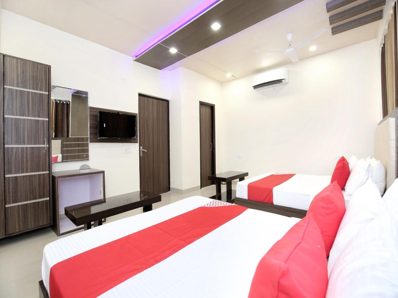 Oyo 12354 Hotel Sangreela Amritsar Exterior photo