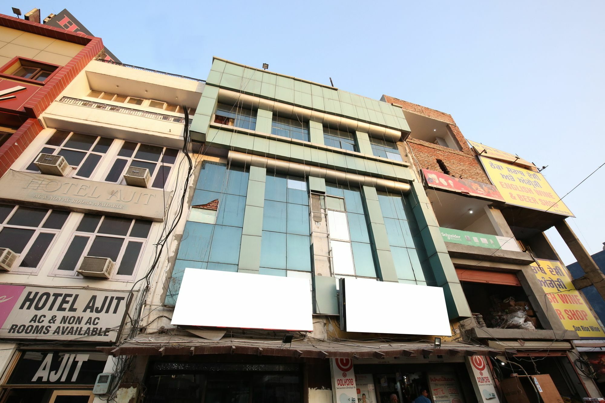 Oyo 12354 Hotel Sangreela Amritsar Exterior photo