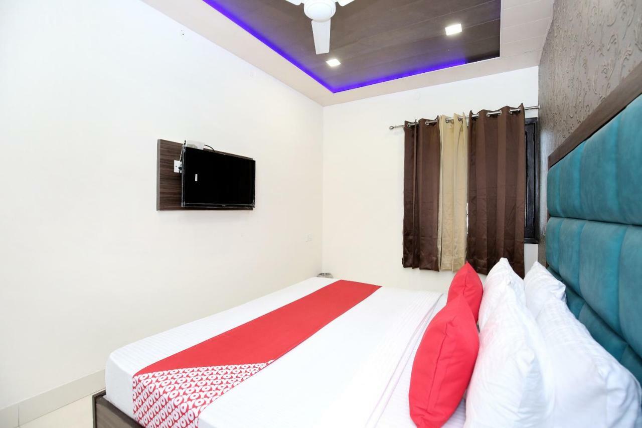 Oyo 12354 Hotel Sangreela Amritsar Exterior photo